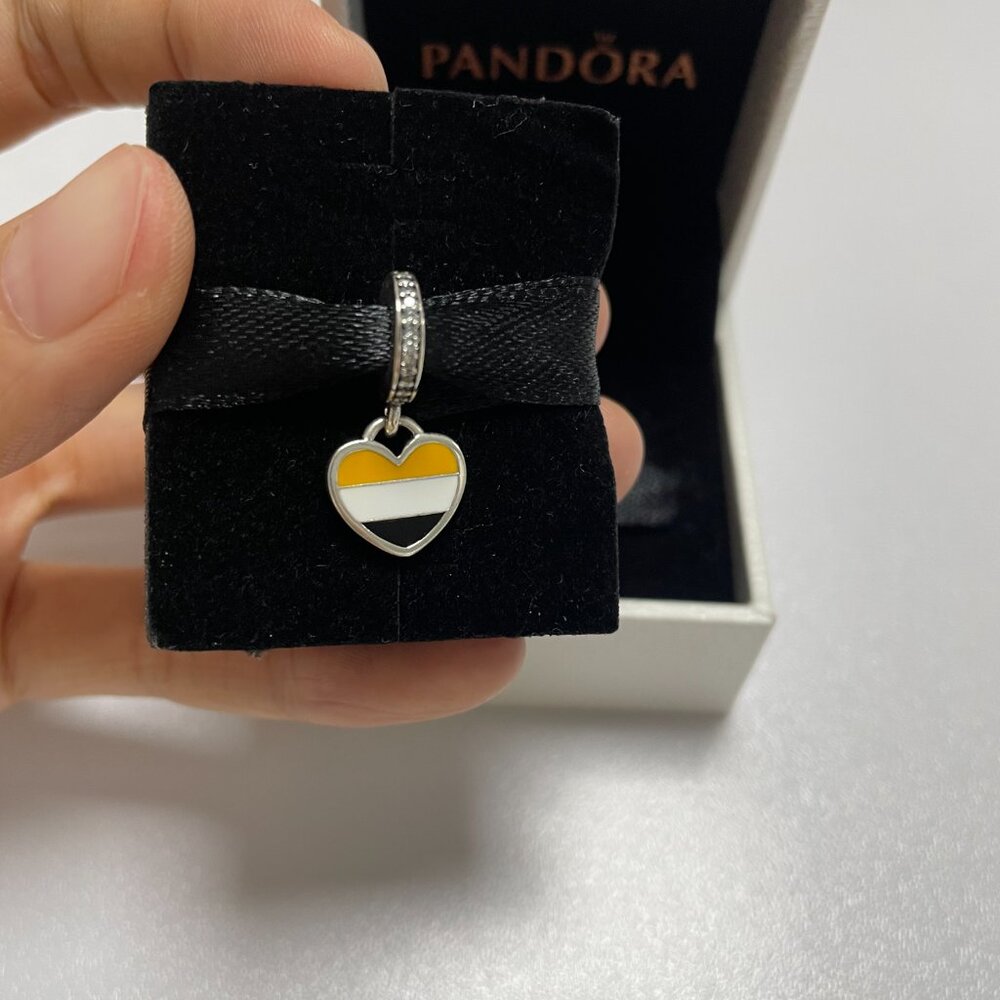 Pandora Garifuna Flag Heart Dangle Charm s925 Sterling Silver